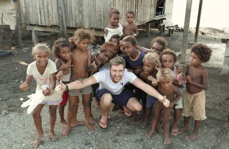 wanderlust tips johnny ward hanh trinh toi 197 quoc gia va hon nua 3