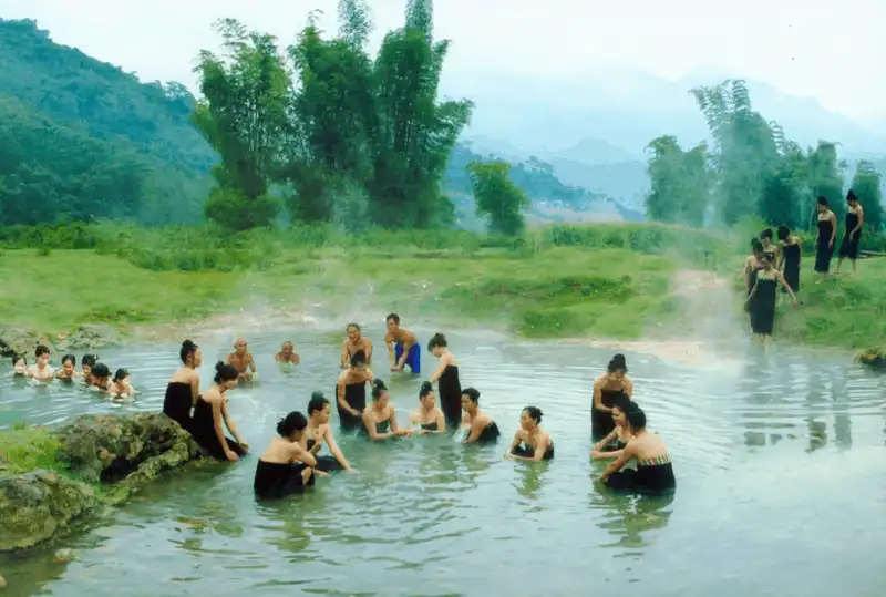 Rủ nhau tới Yên Bái ngâm suối nóng trong ngày đông 9 wanderlust tips ru nhau toi yen bai ngam suoi nong trong ngay dong 04