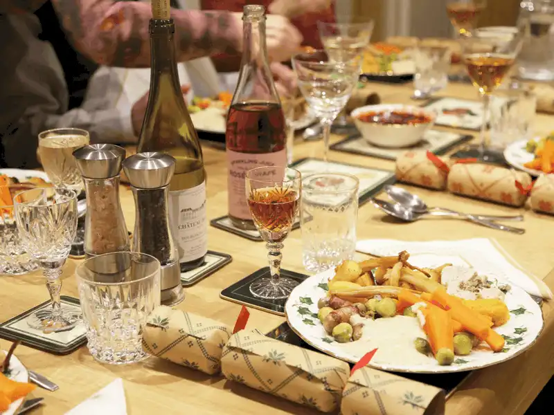 wanderlust tips su khac biet cua bua toi giang sinh o 12 nuoc tren the gioi 3