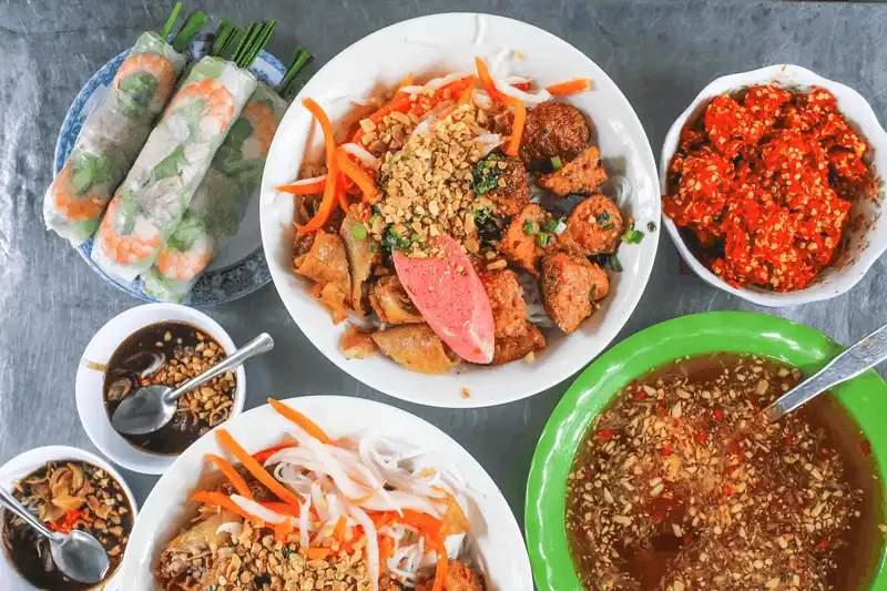 Travel blogger Alexis Toh: "Tôi yêu và rất muốn quay trở lại Việt Nam" 13 wanderlust tips travel blogger alexis toh toi yeu va rat muon quay tro lai viet nam 9