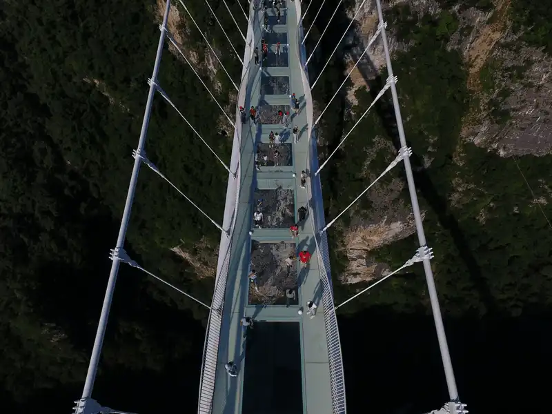 wanderlust tips trung quoc khanh thanh cau day kinh dai nhat gioi 4