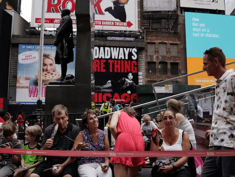 wanderlust tips 10 thanh pho dang bi huy hoai boi luong khach du lich qua tai 6