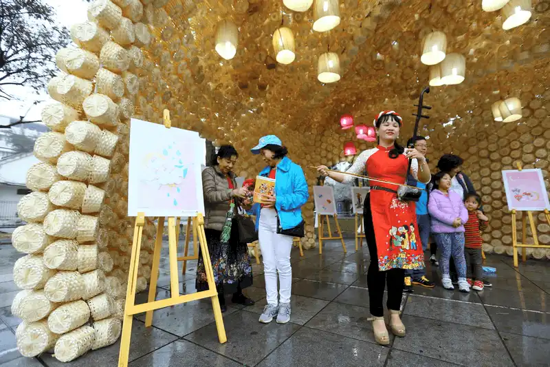 wanderlust tips Vietnam Airlines Cat canh mua xuan thu hut 30.000 nguoi tham gia tai Ha Noi3