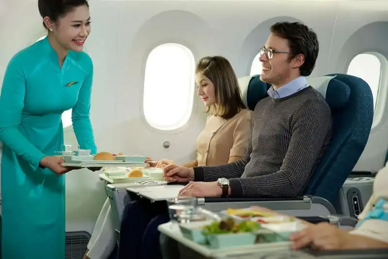 wanderlust tips Vietnam Airlines ra mat hang ghe Pho thong dac biet tren duong bay Nhat Ban3