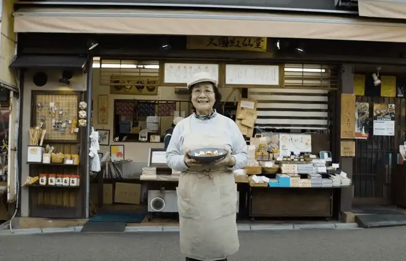 wanderlust tips den nhat ban dung quen thu mon la phong ran cuc doc dao 4