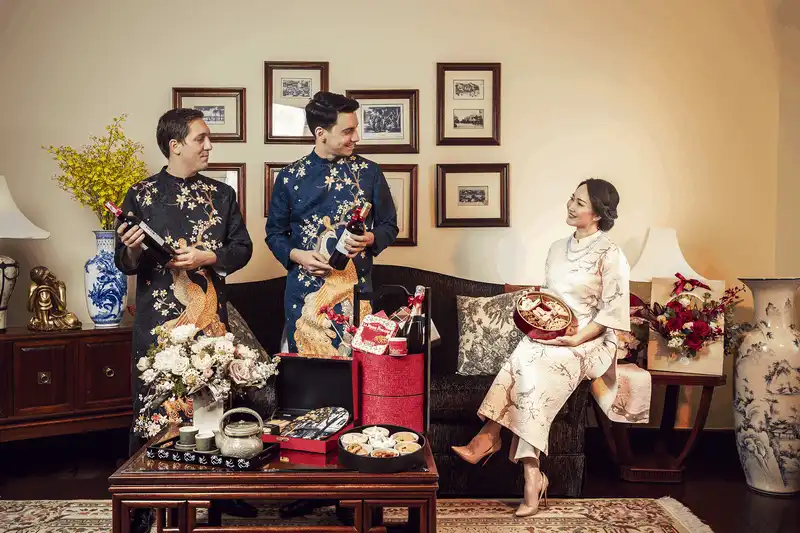 wanderlust tips don Tet ve nha qua phien cho Ha Thanh tai Metropole Ha Noi1
