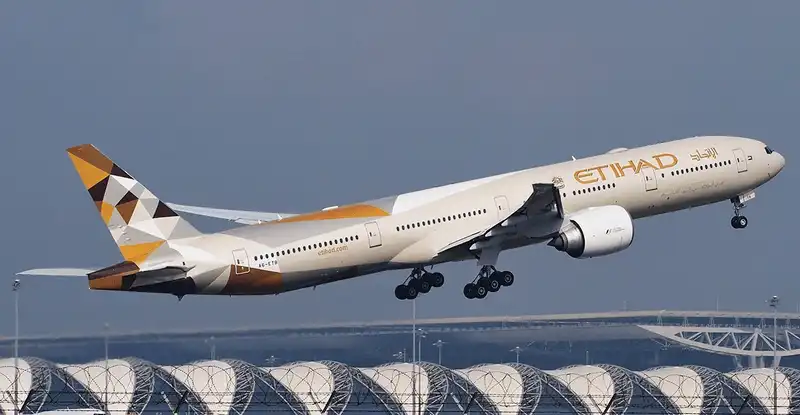 Những thông tin thú vị về Emirate Airlines và Etihad Airways - hai hãng hàng không lớn nhất Trung Đông 7 wanderlust tips emirate airlines va etihad airways hai ngoi sao hang khong o trung dong 2