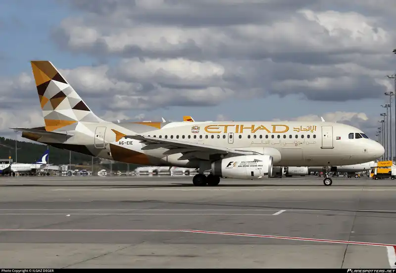 Những thông tin thú vị về Emirate Airlines và Etihad Airways - hai hãng hàng không lớn nhất Trung Đông 9 wanderlust tips emirate airlines va etihad airways hai ngoi sao hang khong o trung dong 4