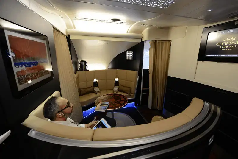 Những thông tin thú vị về Emirate Airlines và Etihad Airways - hai hãng hàng không lớn nhất Trung Đông 11 wanderlust tips emirate airlines va etihad airways hai ngoi sao hang khong o trung dong 6