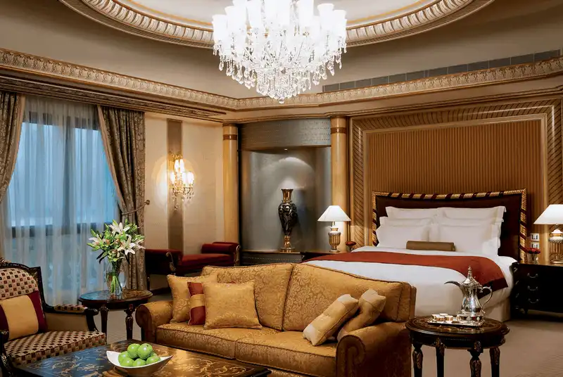 wanderlust tips khach san sieu sang tung giam giu hoang tu saudi mo cua tro lai 4