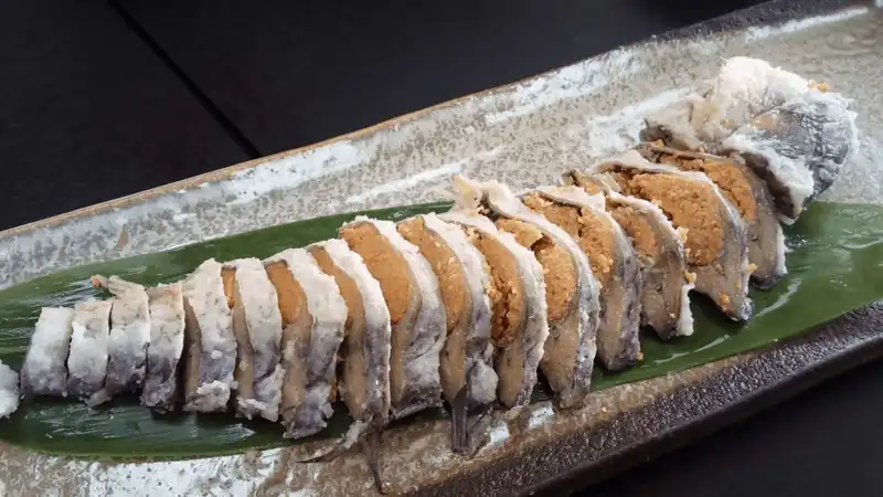 wanderlust tips narezushi mon sushi co quy trinh bao quan keo dai gan 100 nam 4