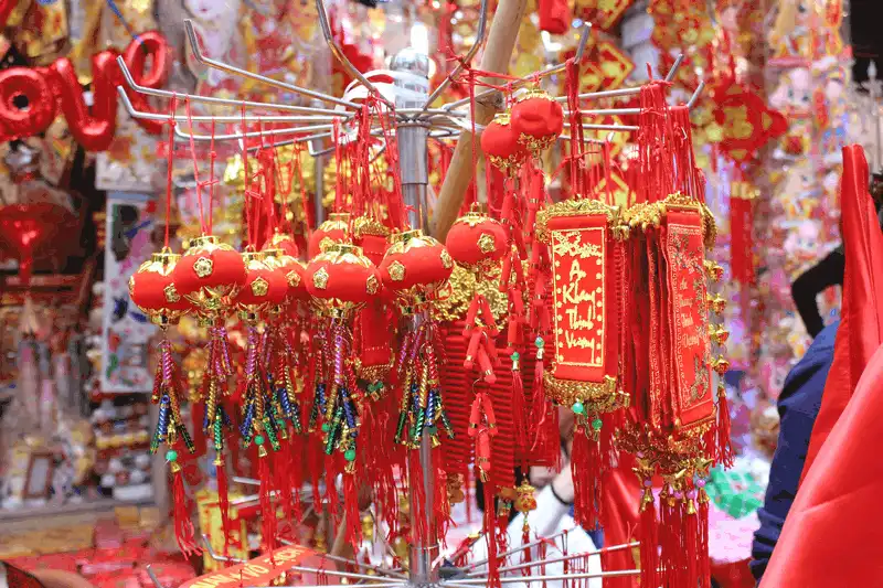 wanderlust tips pho hang ma ron rang trong nhung ngay cuoi nam san sang don tet 2