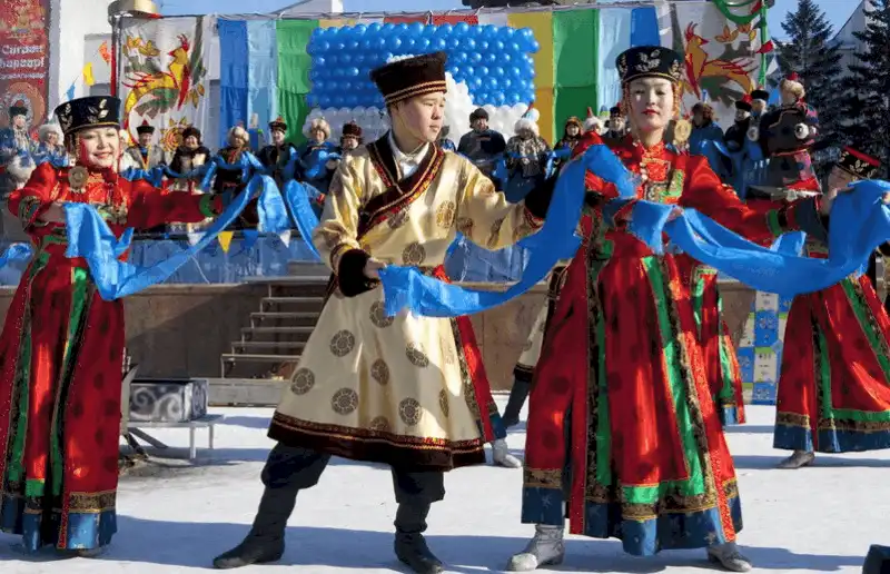 wanderlust tips tung bung nhung le hoi don nam moi o cac nuoc chau 3