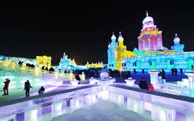 wanderlust tips cap nhi tan lung linh sac mau trong le hoi bang dang lon nhat gioi 5