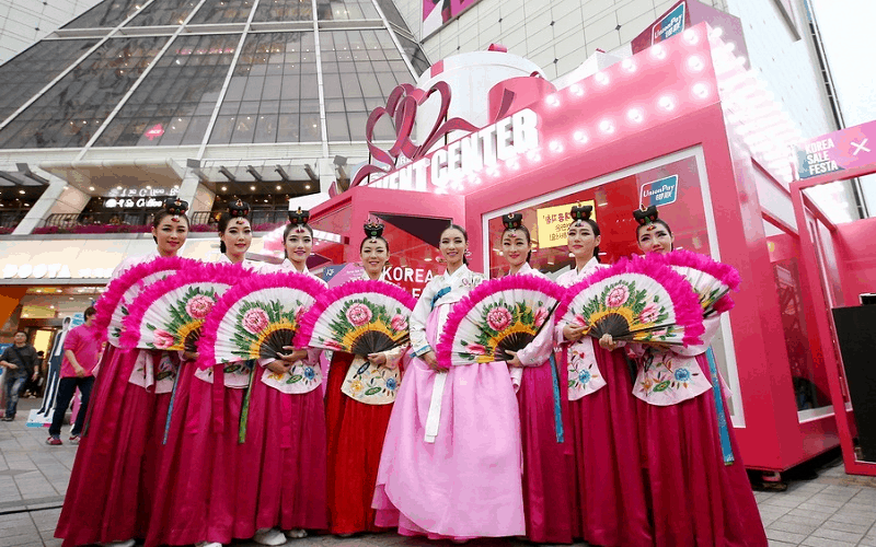 Hàn Quốc tổ chức lễ hội mua sắm dành cho du khách nước ngoài