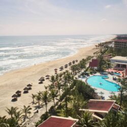 centara sandy beach resort danang