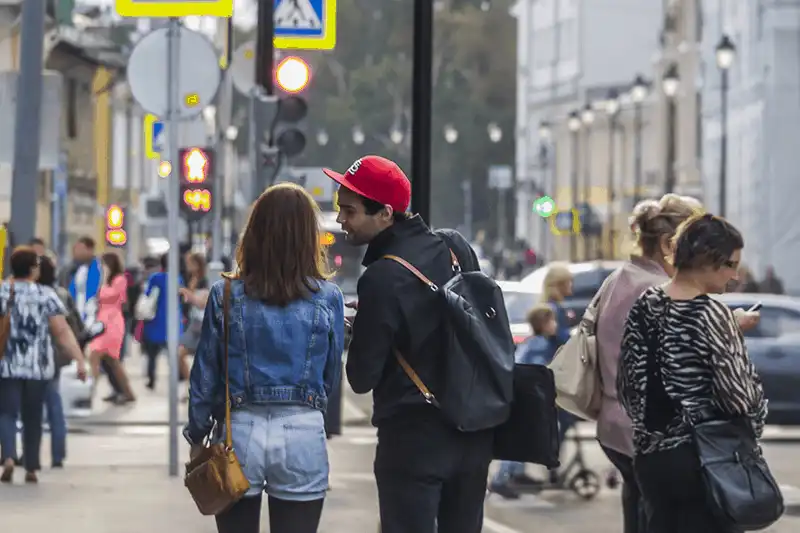 wanderlust tips 10 dieu du khach nuoc ngoai dung bao gio lam khi o nga 6