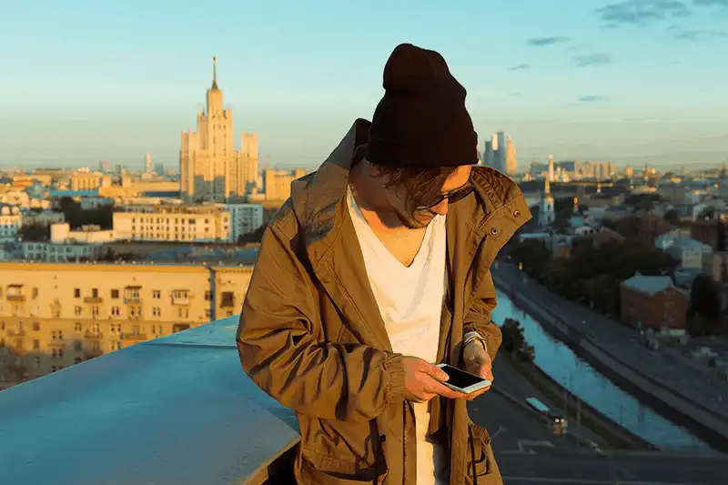 wanderlust tips 10 dieu du khach nuoc ngoai dung bao gio lam khi o nga 9