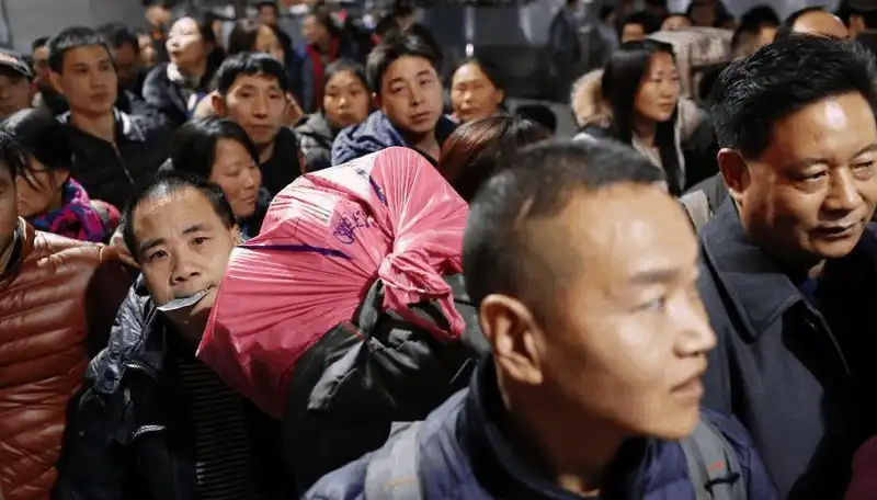 wanderlust tips xuan van 2018 cuoc dai di cu lon nhat hanh tinh o trung quoc 12