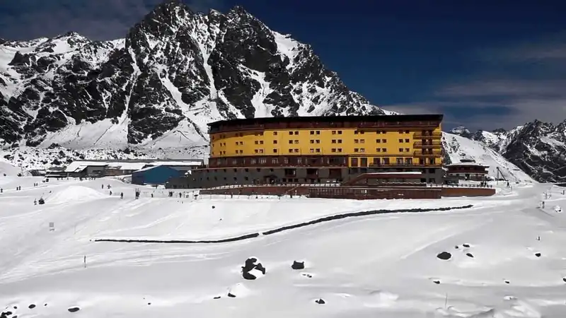 wanderlust tips 5 diem truot tuyet mua he hot nhat o Chile 2