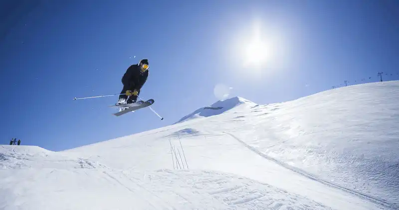 wanderlust tips 5 diem truot tuyet mua he hot nhat o Chile 8