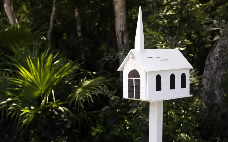 wanderlust tips 6 cach de bao ve ngoi nha cua ban khi ban di du lich 9