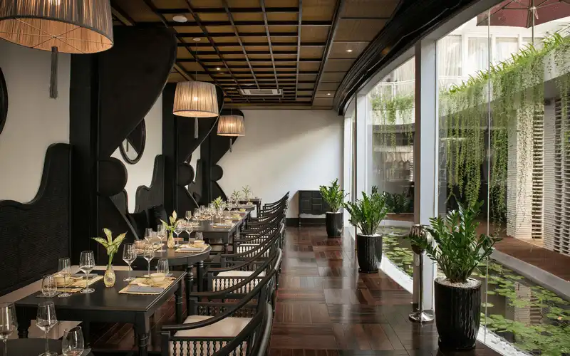 wanderlust tips Tap doan du thuyen Paradise Viet Nam ra mat the hoi vien Privilege1 1