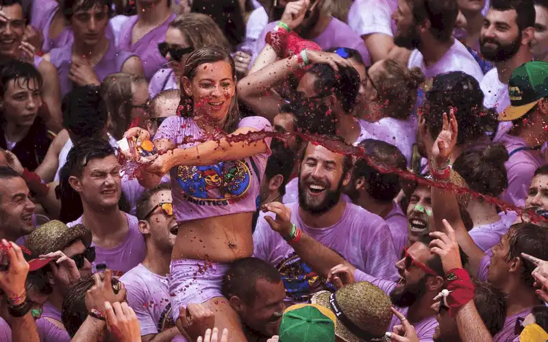 wanderlust tips Top 6 Le hoi mua he dac sac nhat the gioi 5