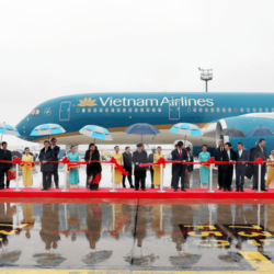 wanderlust tips Vietnam Airlines tiep nhan may bay Airbus A350 900 thu 112