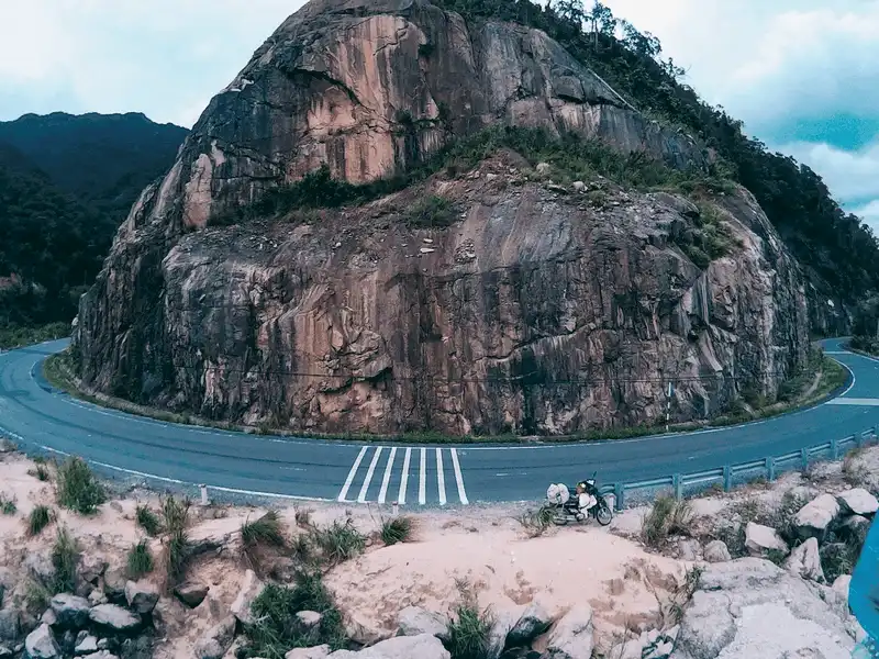 wanderlust tips kham pha ve dep lung linh cua deo Long Lanh 2