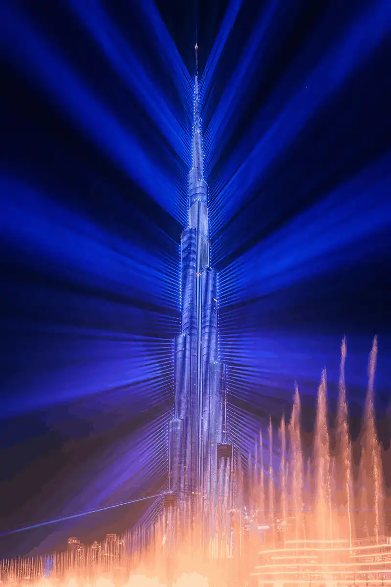 wanderlust tips ngam nhin chuong trinh laser hoanh trang nhat Dubai 13 1