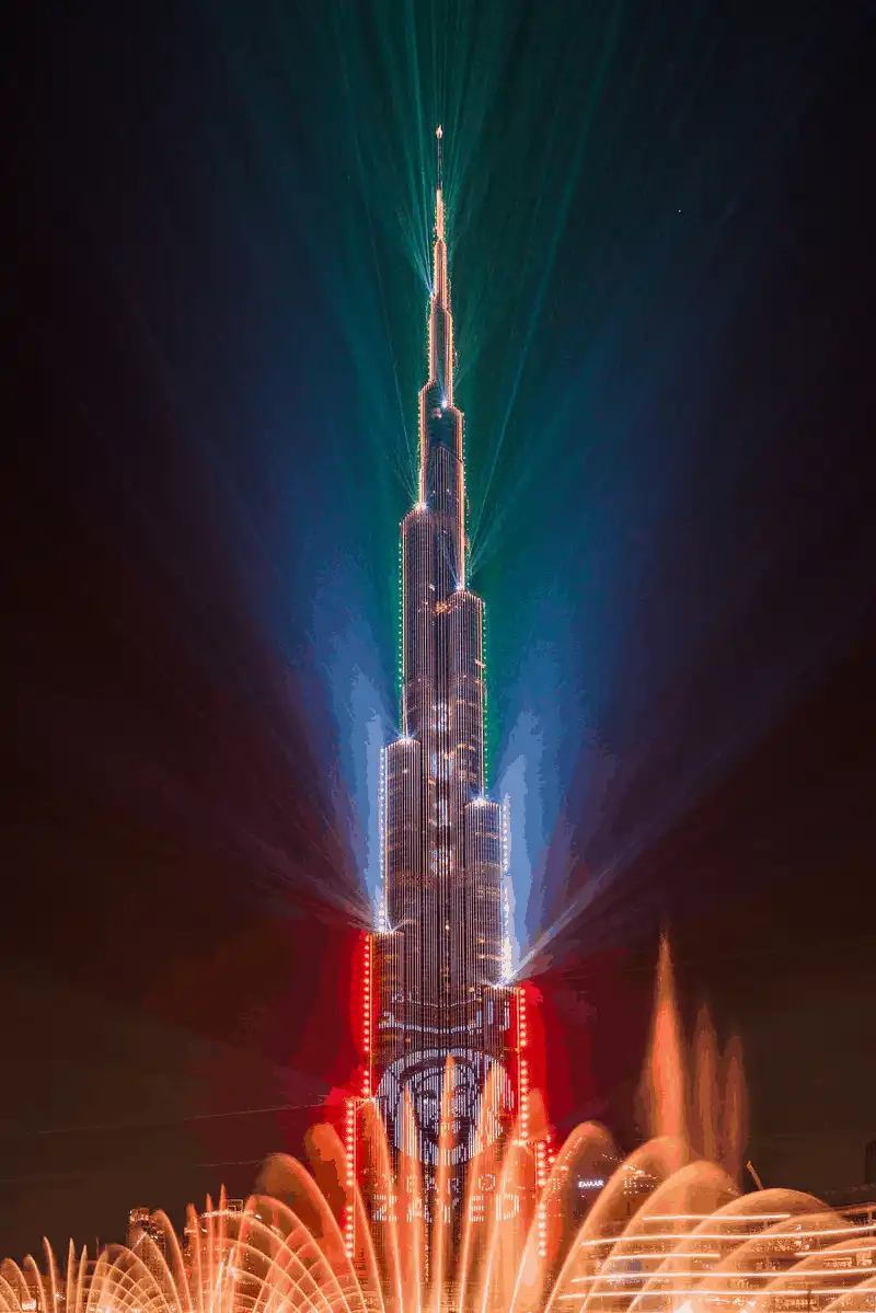 wanderlust tips ngam nhin chuong trinh laser hoanh trang nhat Dubai 8 1