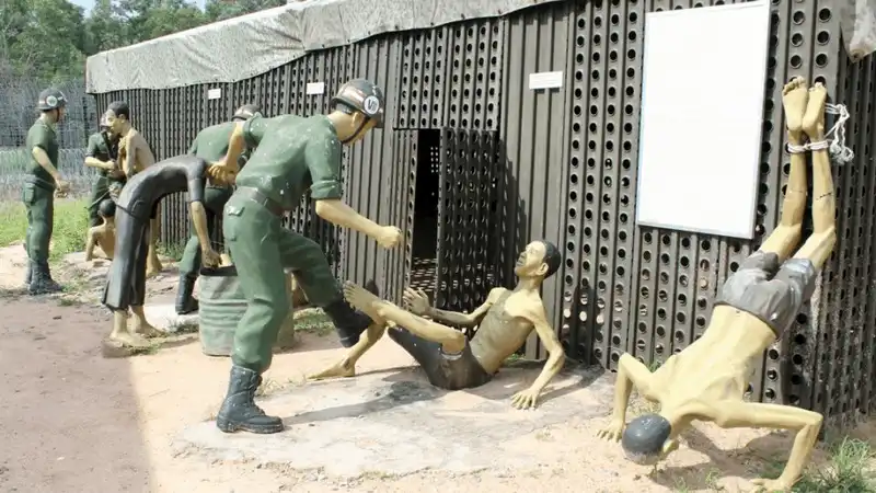 Côn Đảo qua cảm nhận của ngôi sao truyền hình Mỹ Anna Friel 9 wanderlust tips ngoi sao truyen hinh My cung con gai den tham Con Dao 5