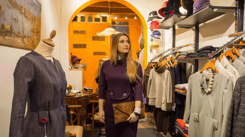 Wanderlust Tips 6 cua hieu noi tieng mang thuong hieu ca nhan o Milan 4