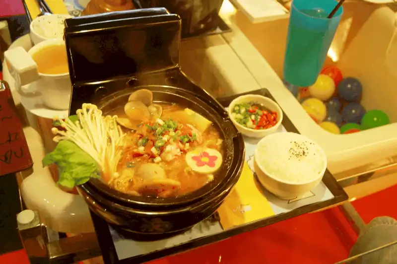 Wanderlust Tips Boracay toilet nha hang nha ve sinh hut khach o Philipines 10