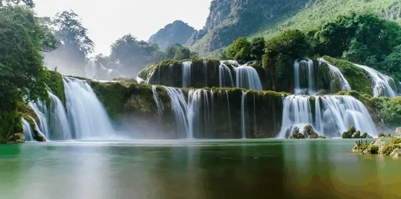 Wanderlust Tips Dao quanh cong vien dia chat toan cau 2018 o Cao Bang 1