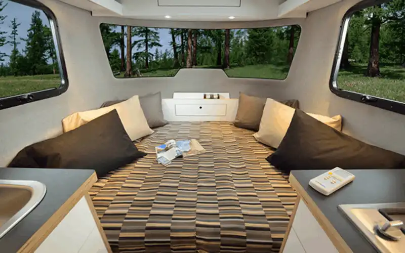 Wanderlust Tips Nest buoc dot pha trong dong xe du lich cua Airstream 4