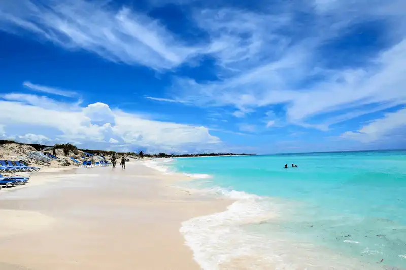 Wanderlust Tips Sayo Santa Maria bai bien hoang so nhat Cuba 5