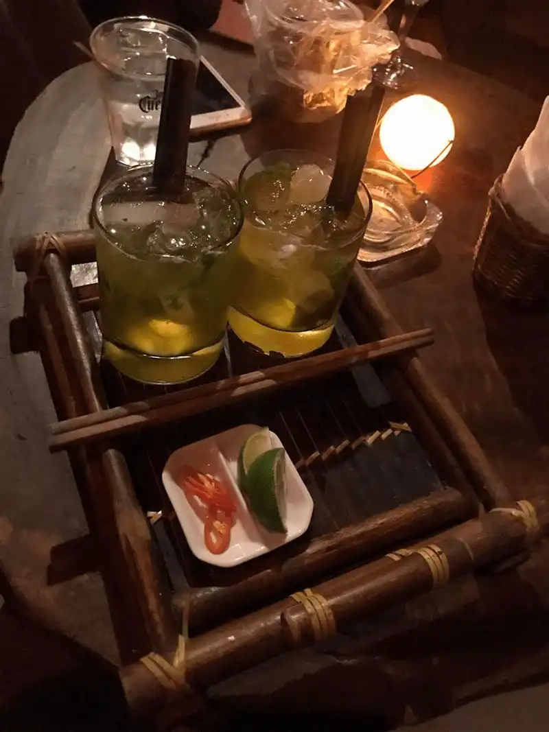 Wanderlust Tips Thuong thuc pho Viet Nam qua ly cocktail dac biet 2