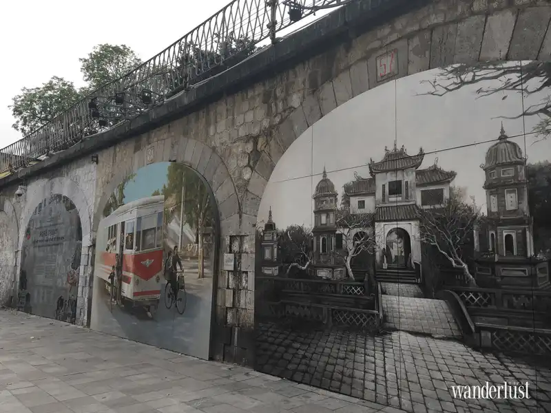 Wanderlust Tips ngam Ha Noi xua qua bich hoa tren pho Phung Hung 11