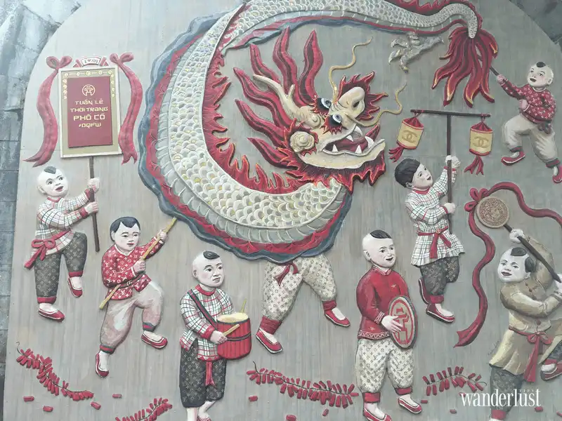 Wanderlust Tips ngam Ha Noi xua qua bich hoa tren pho Phung Hung 14