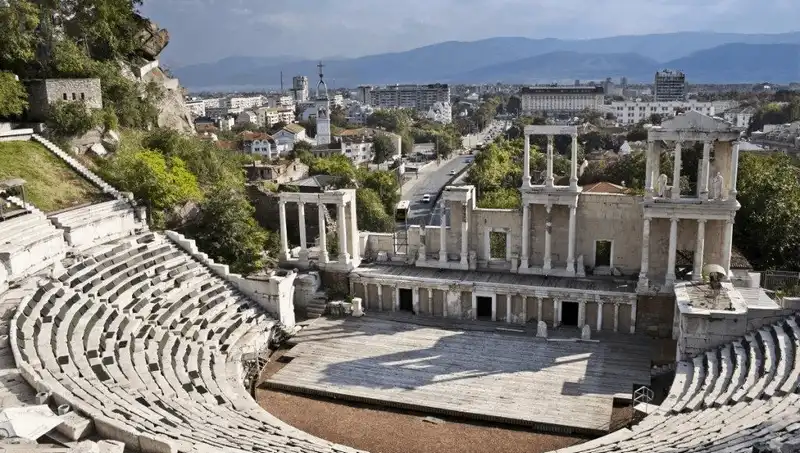 Wanderlust Tips nhung li do ban nen ghe tham Plovdiv kho bao cua Bungary 2