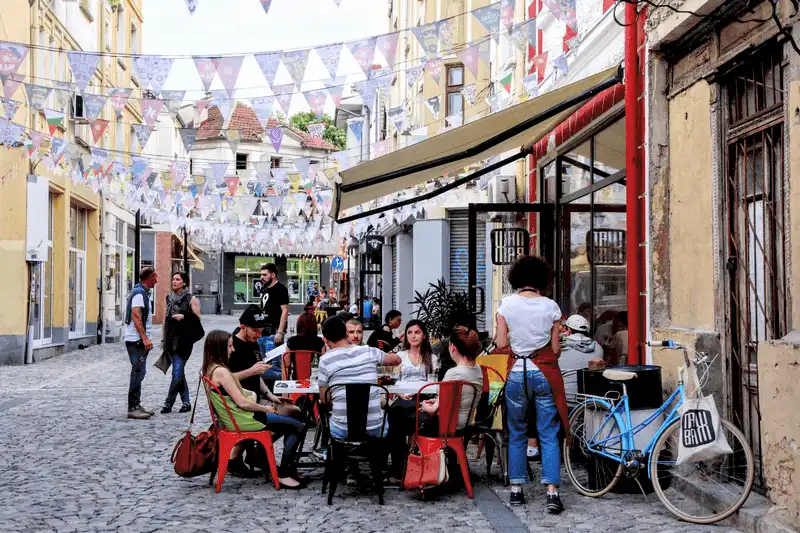 Wanderlust Tips nhung li do ban nen ghe tham Plovdiv kho bao cua Bungary 7 Copy