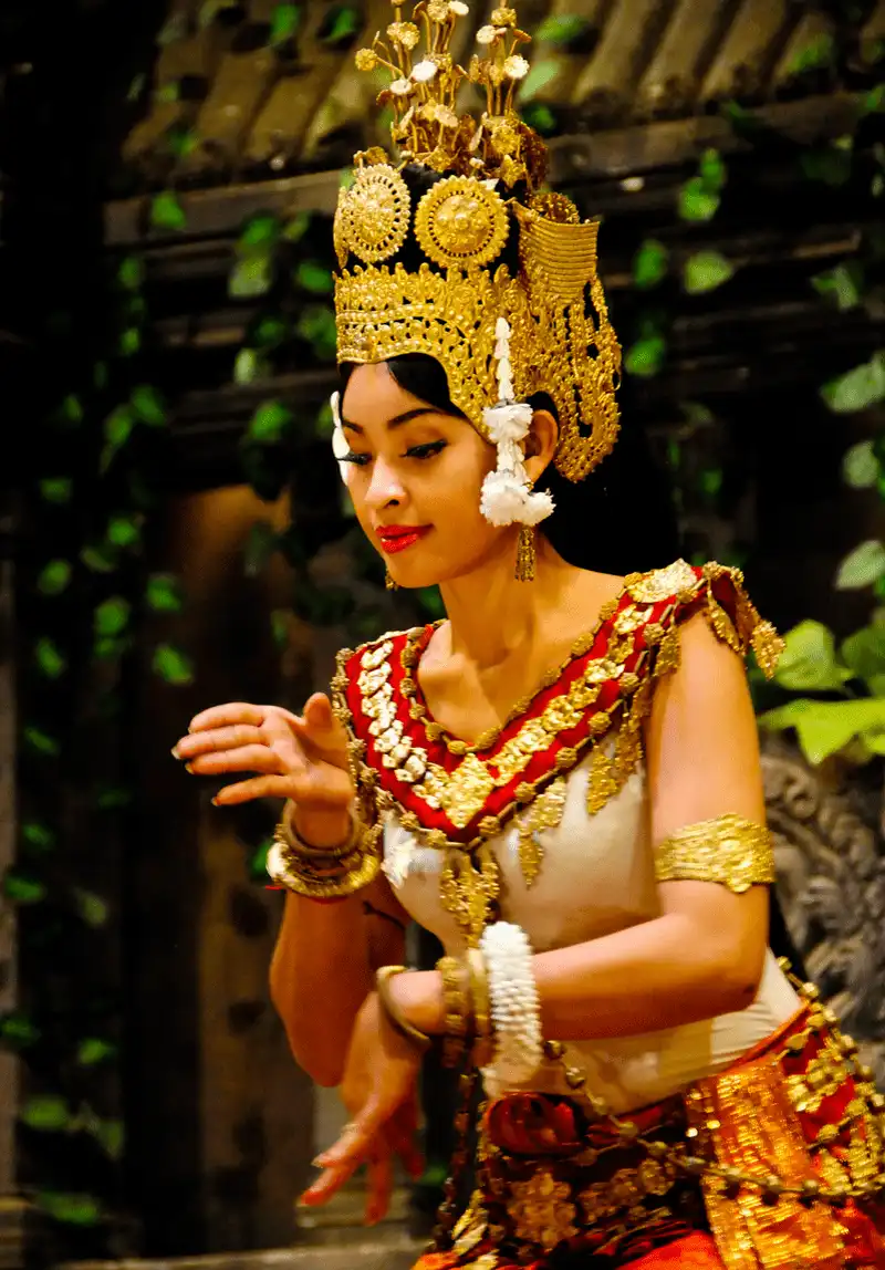 Wanderlust Tips nhung tien nu xinh dep cung dieu mua apsara cua Campuchia 7 1