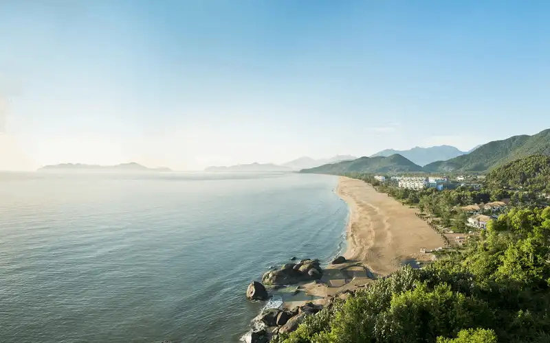 Chiều sâu văn hoá và giá trị cái đẹp trên sàn diễn Xuân - Hè 2018 của Đỗ Mạnh Cường 9 wanderlust tips San dien Xuan He 2018 cua do Manh Cuong Chieu sau ve van hoa va gia tri cua cai dep7