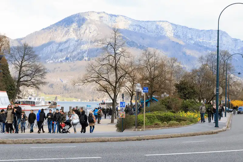 wanderlust tips annecy thanh pho quyen ru cua phap 5