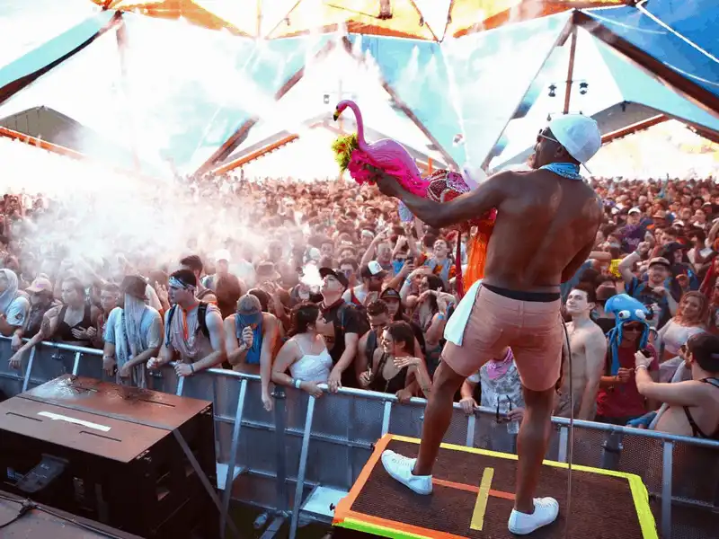 wanderlust tips soi dong dai nhac hoi coachella 2018 33