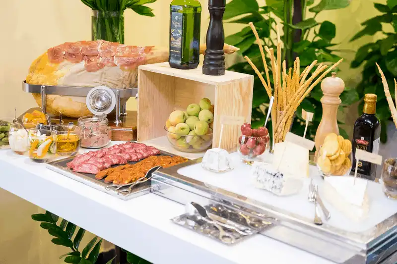 Trải nghiệm thực đơn buffet mới trưa thứ bảy tại Hilton Hanoi Opera 6 wanderlust tips trai nghiem thuc don buffet moi trua thu bay tai hilton hanoi opera 5