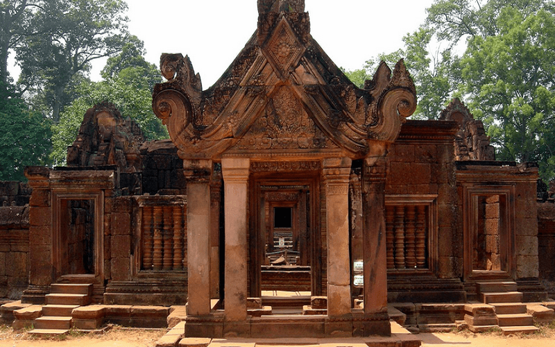 Wanderlust Tips Banteay Srei thanh dia cua nhung nu chien binh o Campuchia 2 1