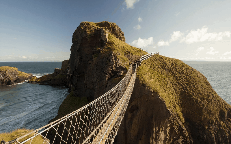 Những cây cầu treo nguy hiểm nhất thế giới 5 Wanderlust Tips nhung cay cau treo nguy hiem nhat the gioi7 1